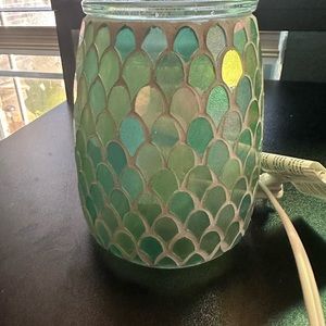 Gently Used Scentsy warmer